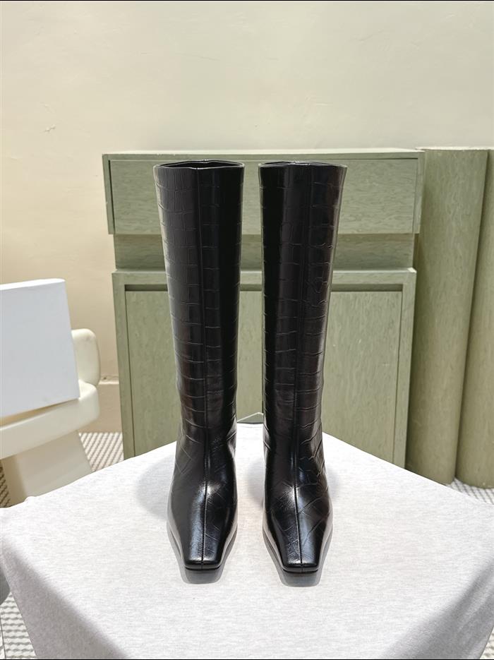 2025112817441130 460